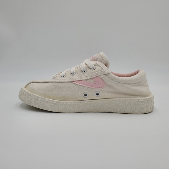 💲SOLD💲Tretorn Girls Nylite Plus Textile Retro Fashion Style Sneaker Shoes - Picture 7 of 11
